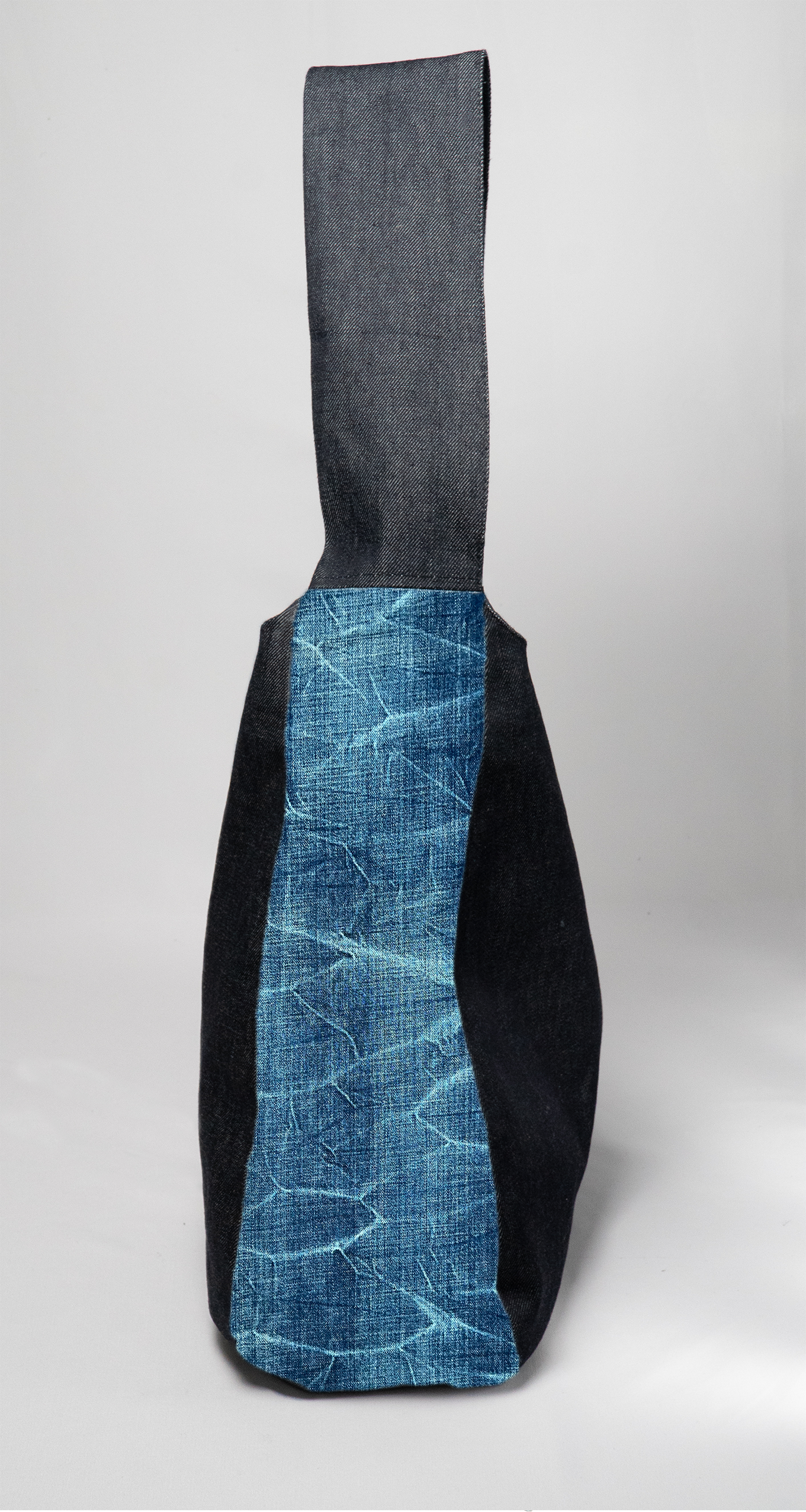 The Buckey Bag - Dark Blue Wrinkle Wash
